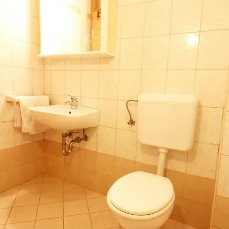 Apartmani Matija Metajna Exterior photo