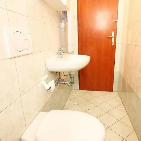 Apartmani Matija Metajna Exterior photo