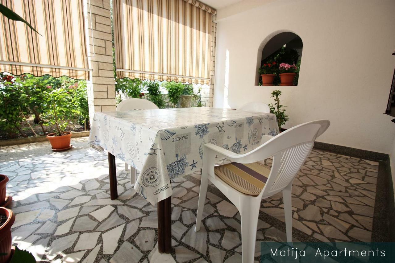Apartment Apartmani Matija Metajna