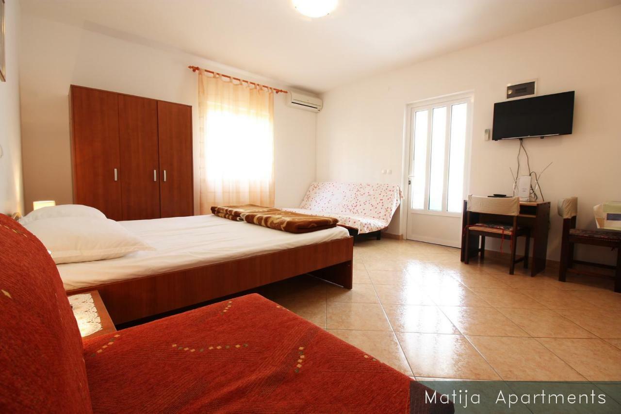 Apartment Apartmani Matija Metajna